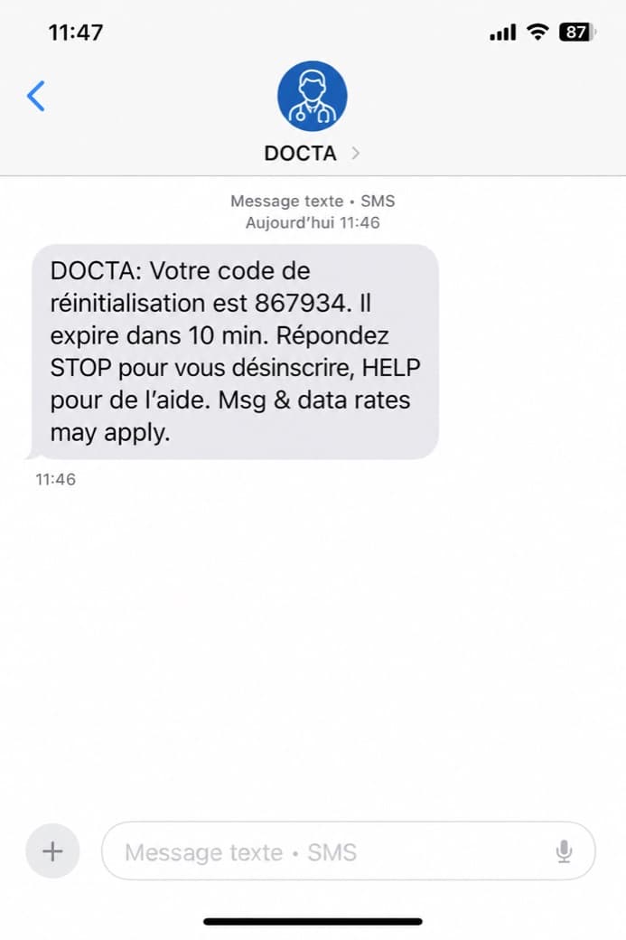 Exemple de SMS OTP de réinitialisation de mot de passe envoyé par DOCTA